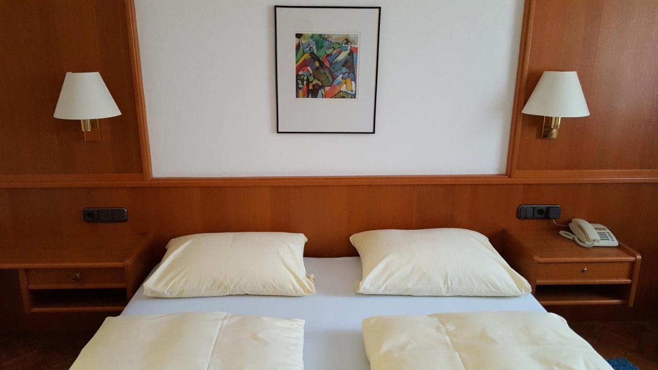 白屋酒店 卡尔曼兹 外观 照片